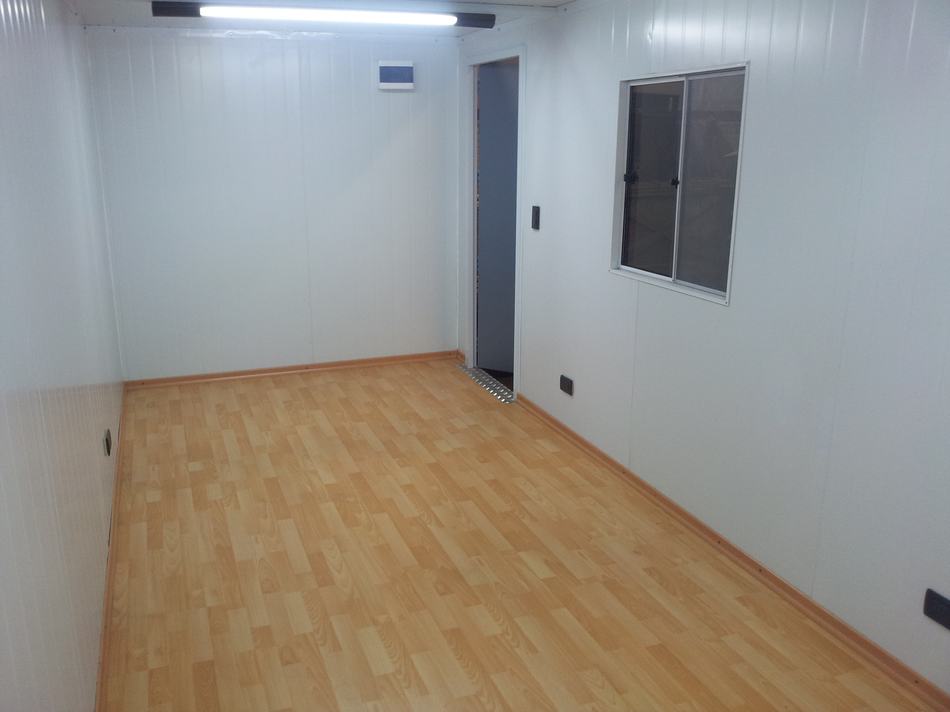 Interior con piso flotante